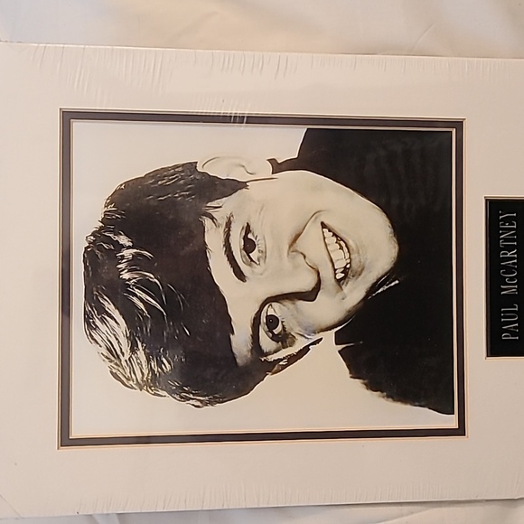 Paul McCartney Photo 8x10 Matted and Name Plate - Picture 1 of 2
